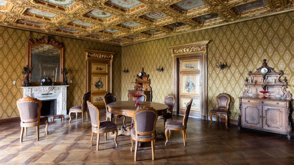 Sala da pranzo, Appartamenti reali del Castello della Mandria. Foto di Lea Anouchinsky