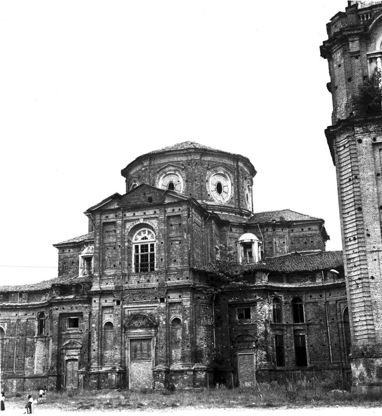 La facciata della Chiesa di Sant'Uberto - prima